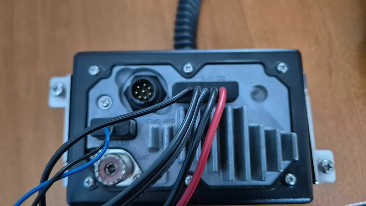 Vhf radio Icom IC-M505 - Image 2