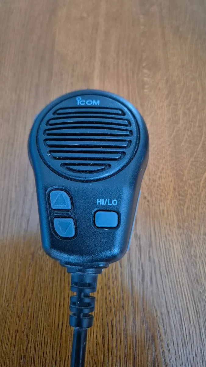 Vhf radio Icom IC-M505 - Image 3