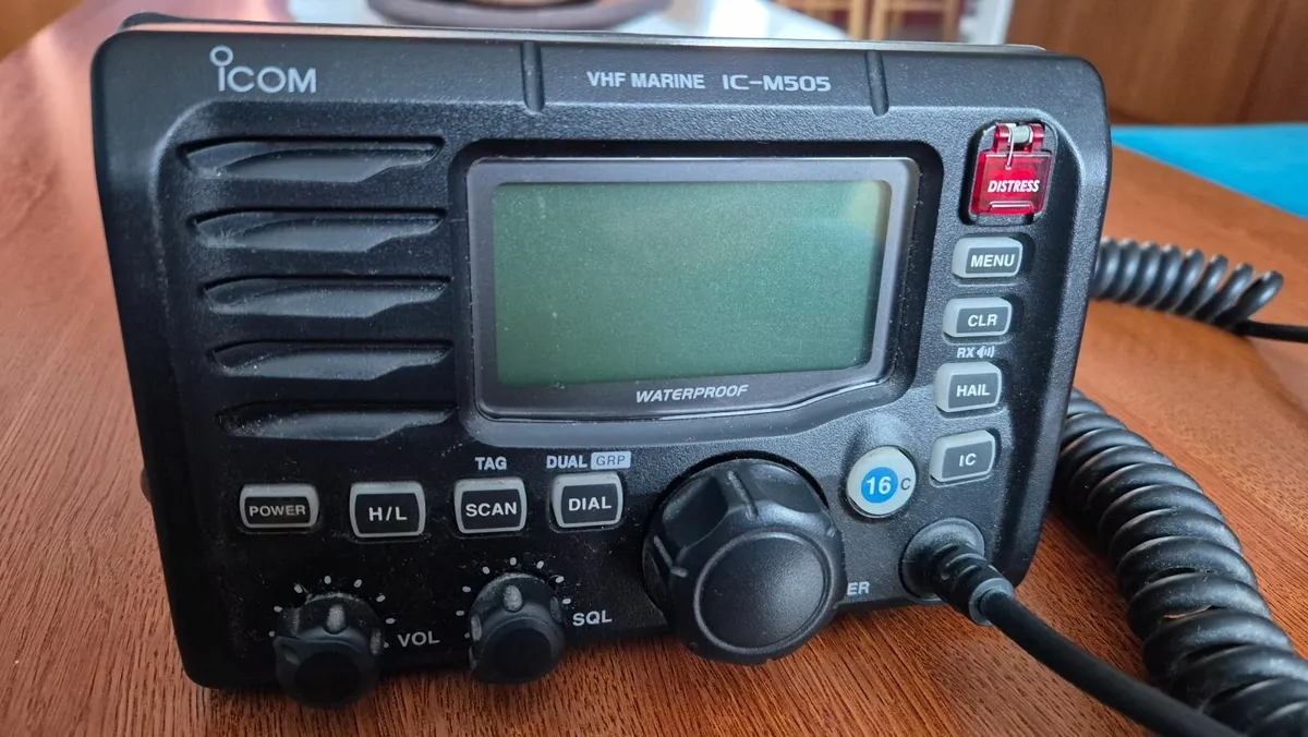 Vhf radio Icom IC-M505 - Image 1