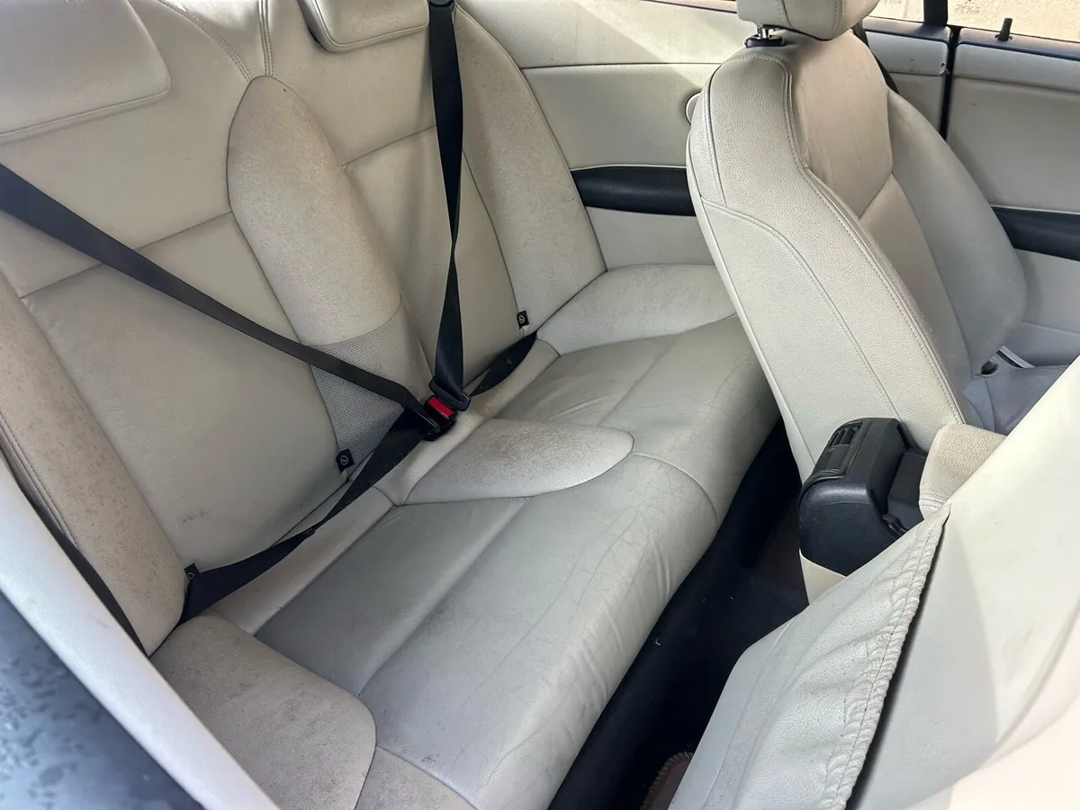 2005 SAAB 93. 1.8T CONVERTABLE - Image 4