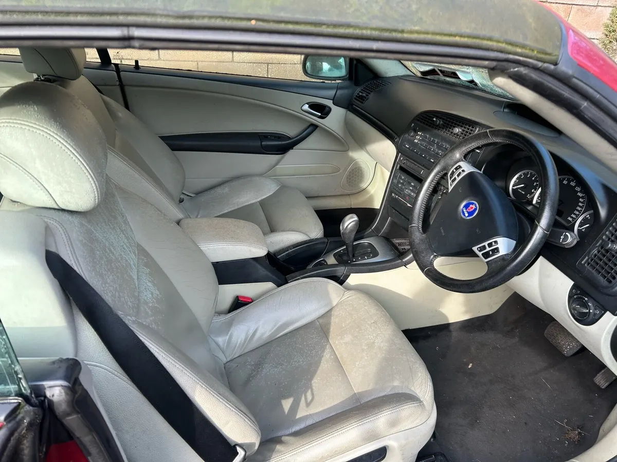 2005 SAAB 93. 1.8T CONVERTABLE - Image 3