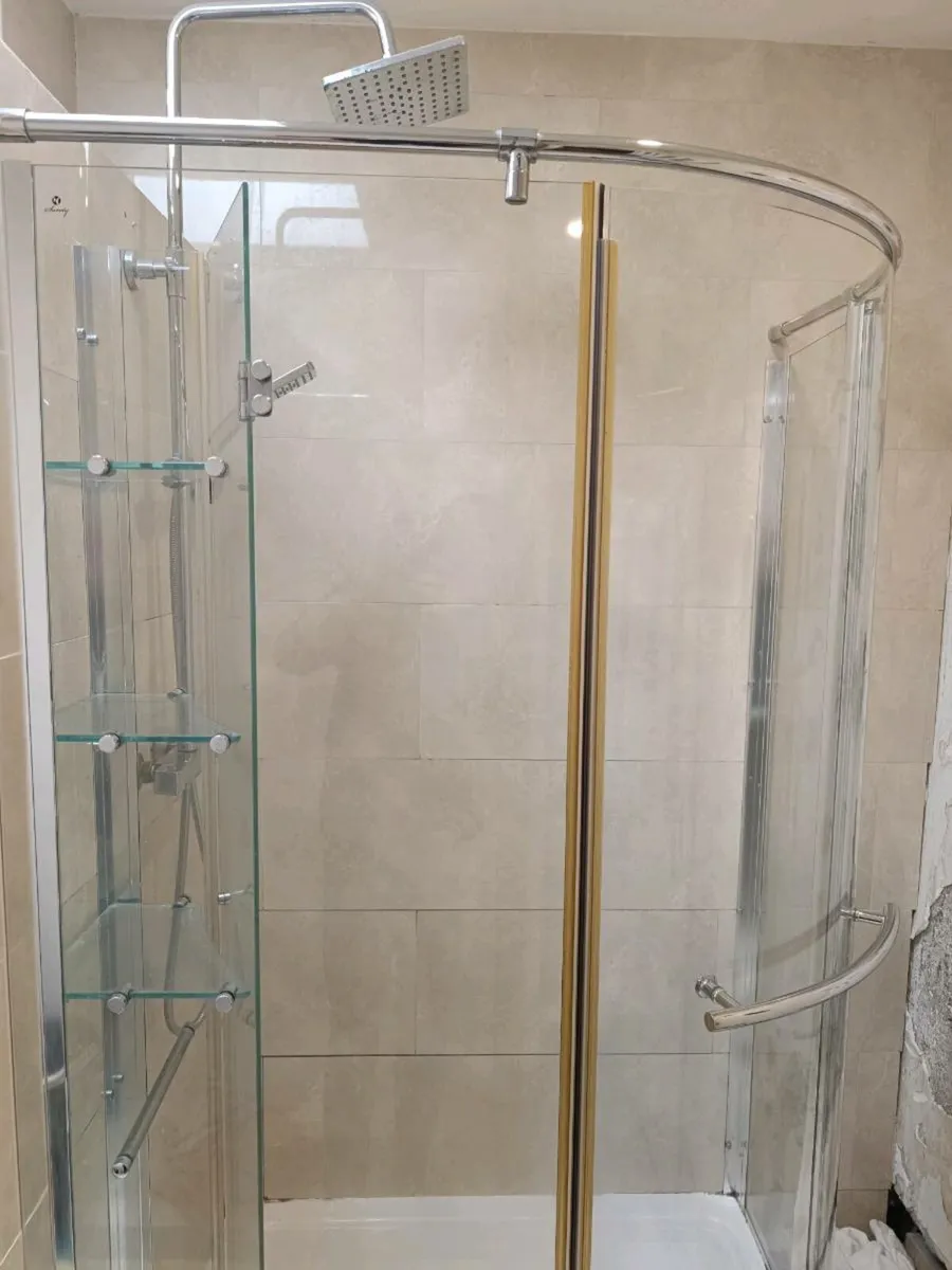 Shower tray and shower - Image 3