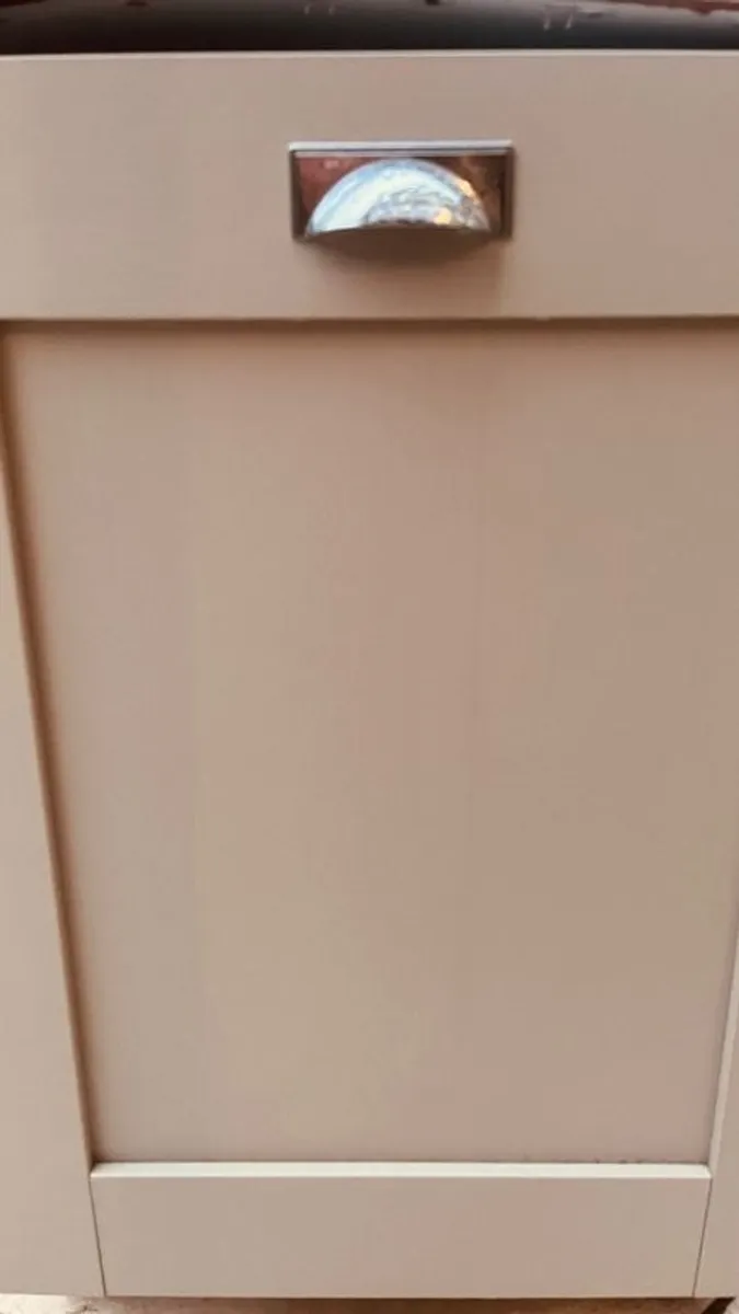 Dishwasher - Image 3