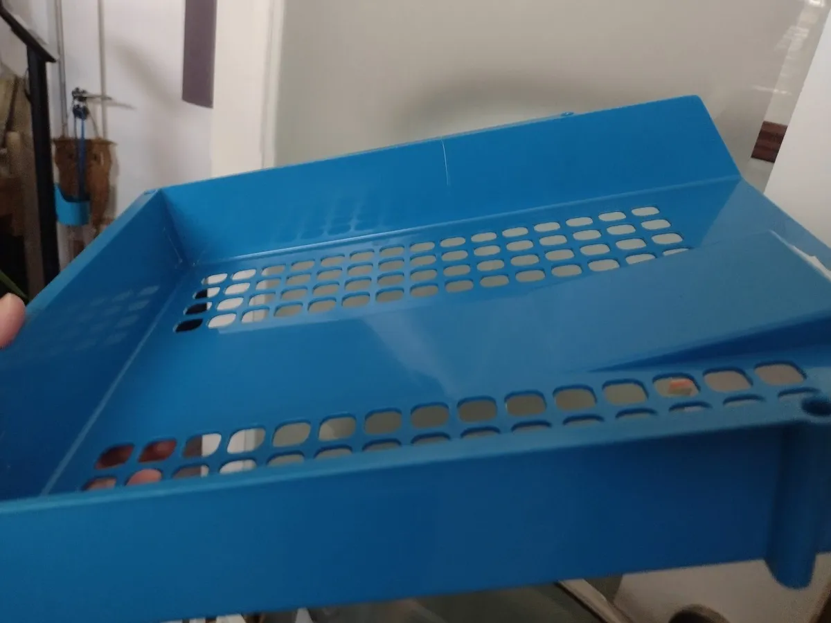 A4 plastic office trays - Image 1