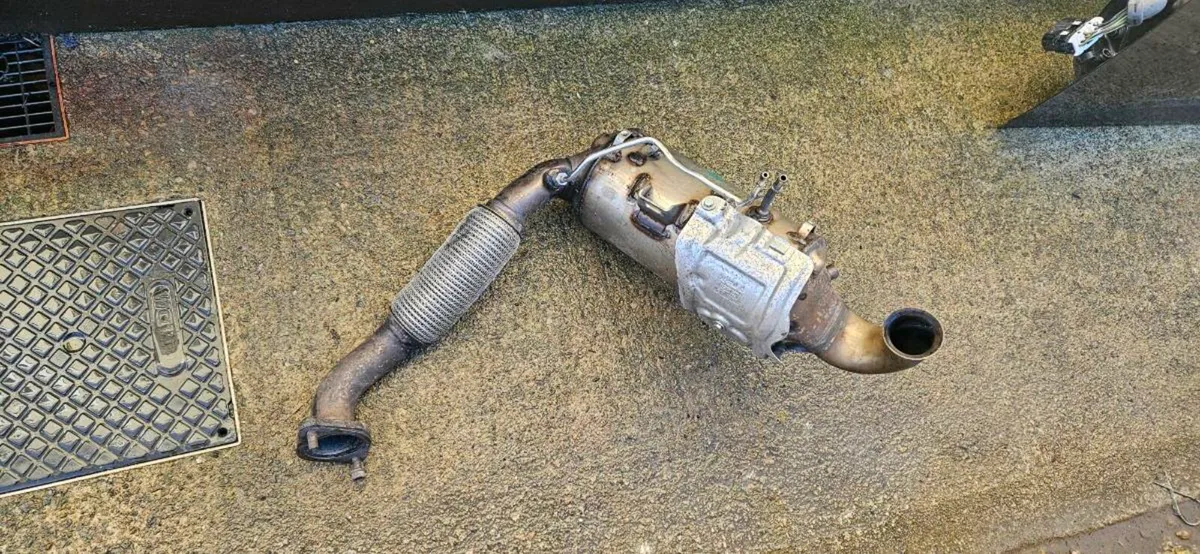 Ford focus DPF & front passenger door - Image 3