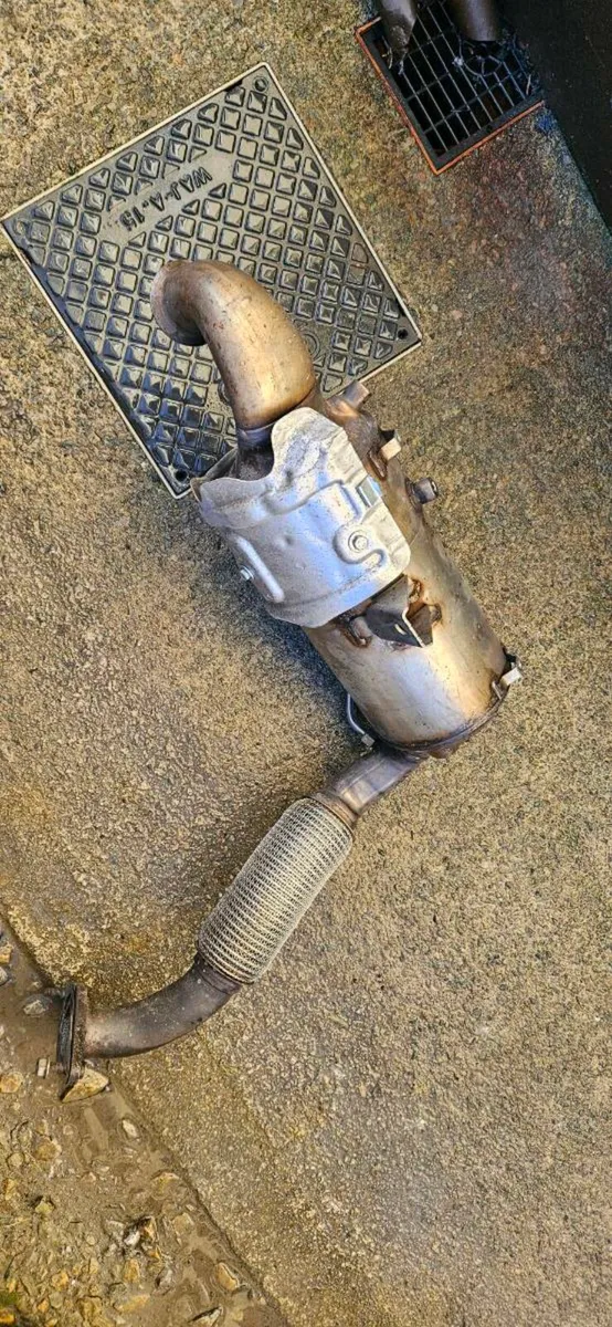 Ford focus DPF & front passenger door - Image 2