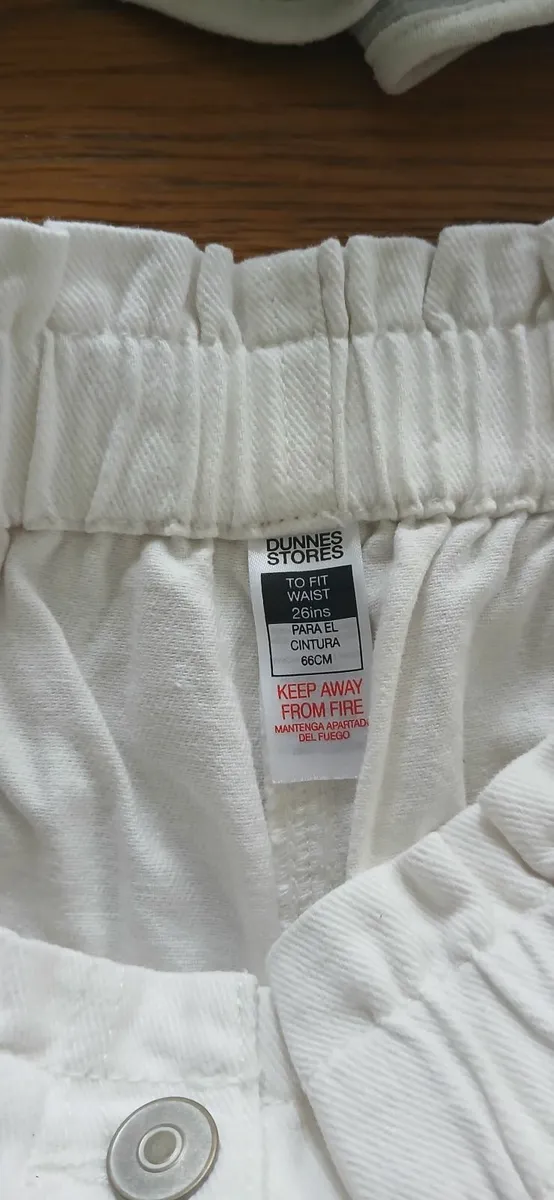 Girls shorts - Image 2