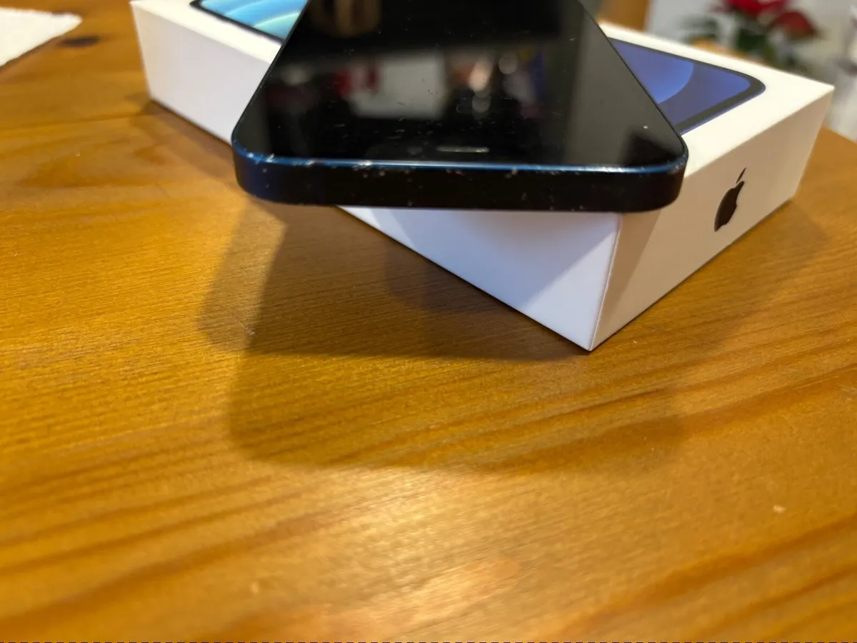 iPhone 12 64GB - Image 1
