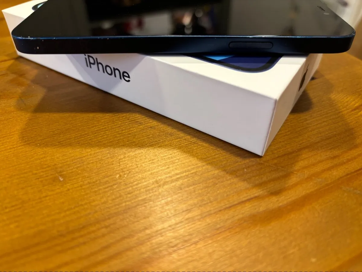 iPhone 12 64GB - Image 3