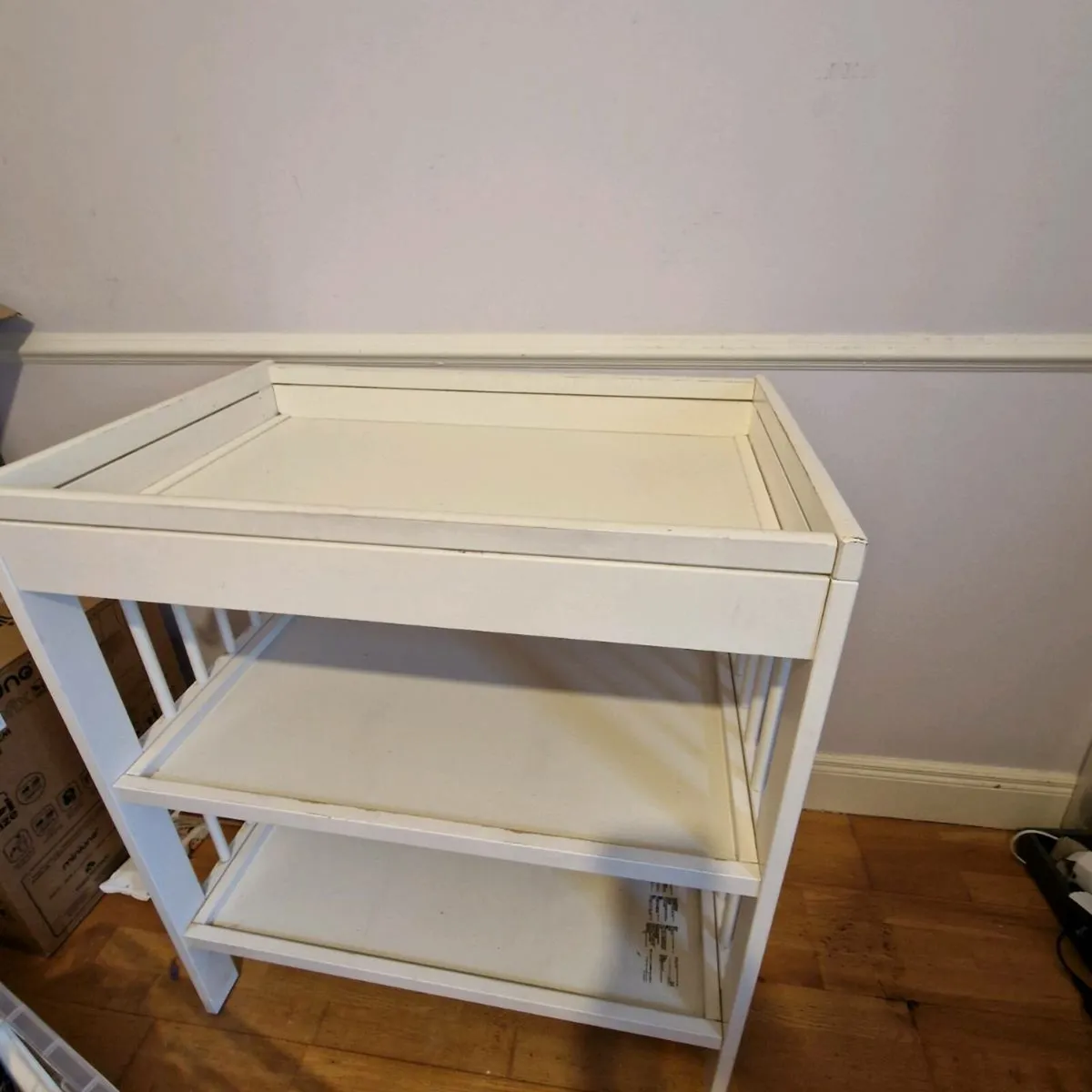 Changing table - Image 3