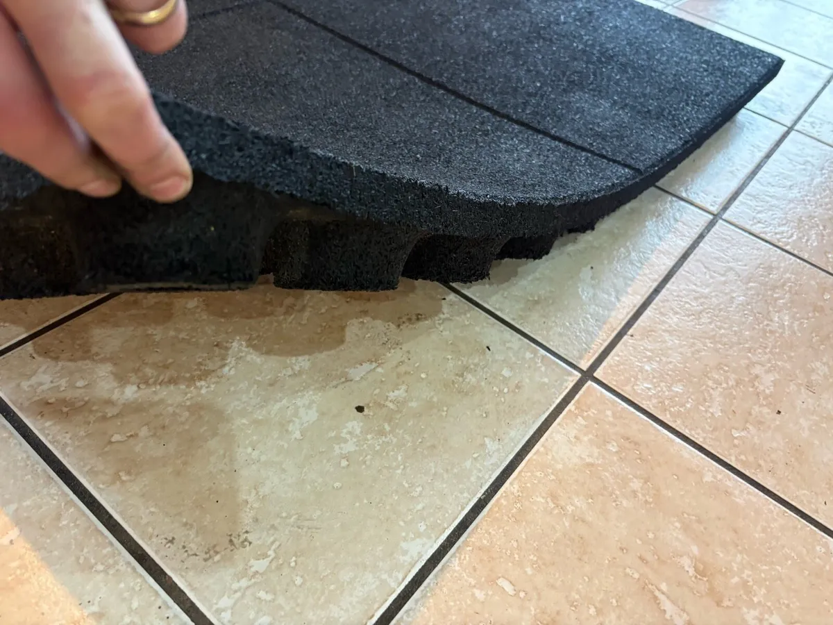 VERY HEAVY DUTY OUTDOOR INDOOR GYM MATS!!! - Image 3