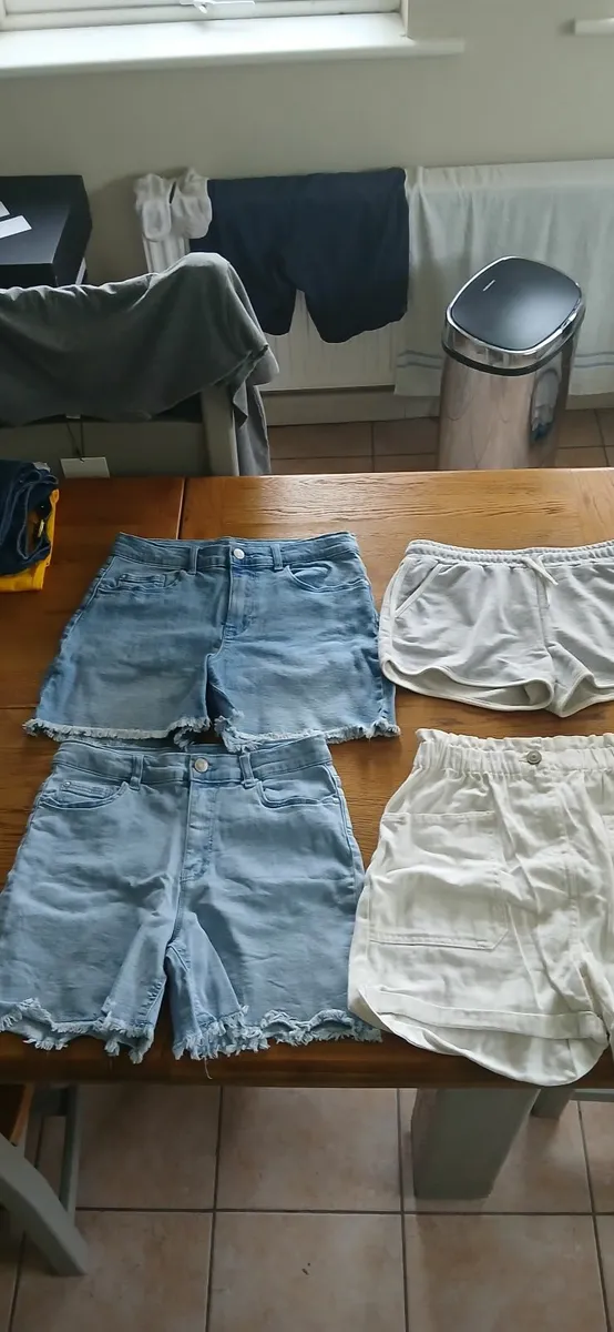 Girls shorts - Image 1