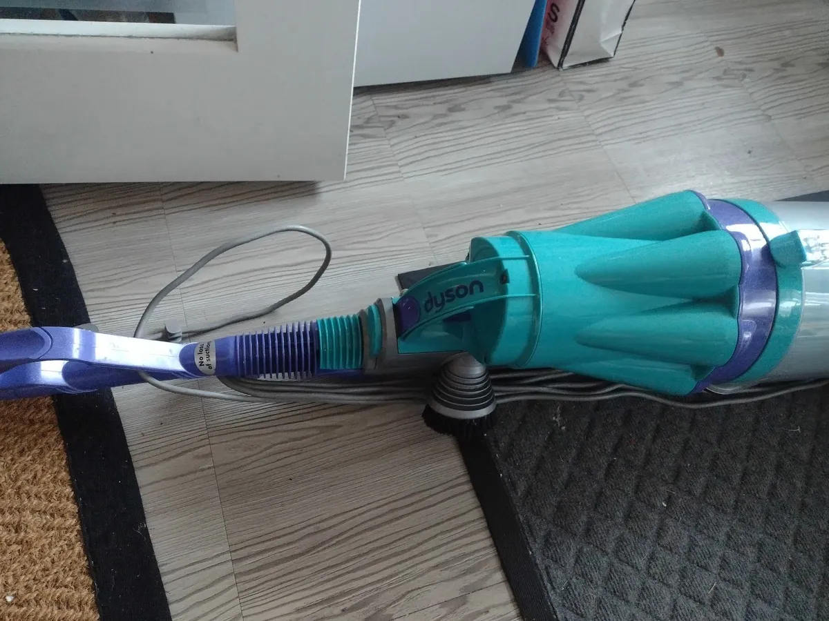 Working Dyson upright vacuum cleaner - Image 4