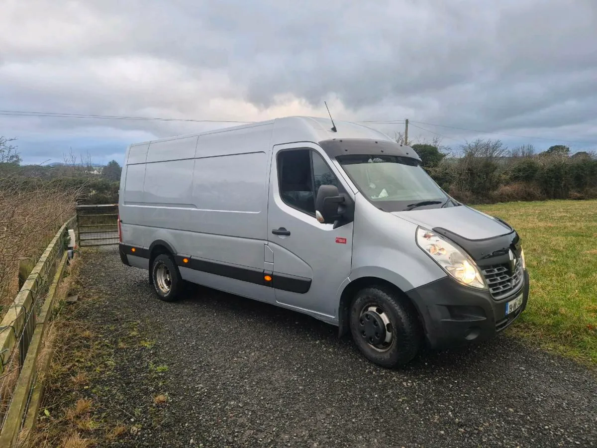 Renault Master RWD 3.5 twin wheel - Image 1
