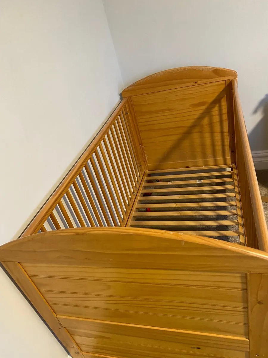 Baby cot - Image 3