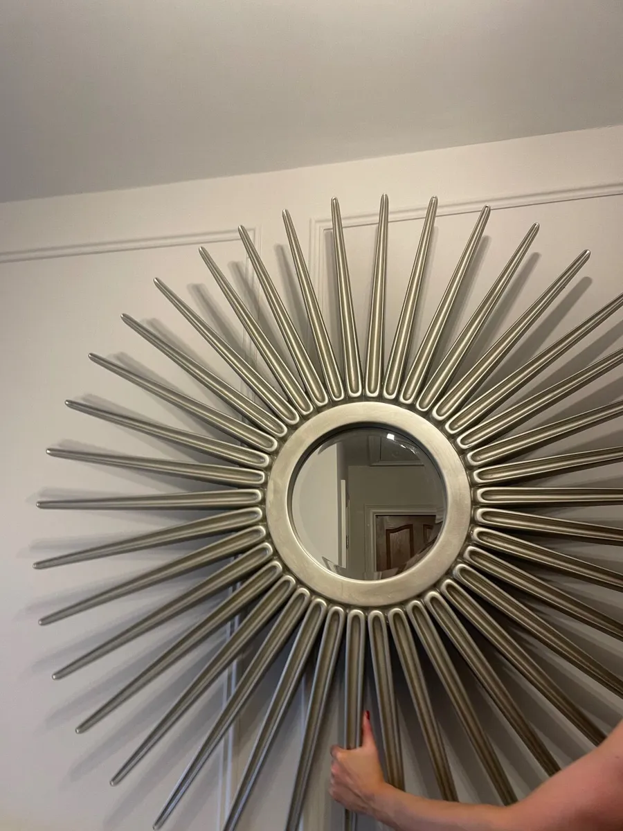 Gold mirror - Image 1