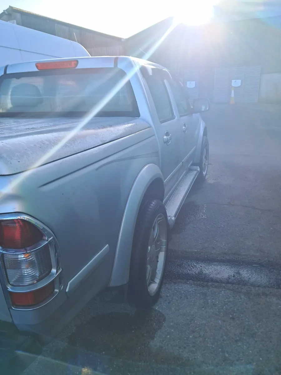 Isuzu Dmax - Image 4