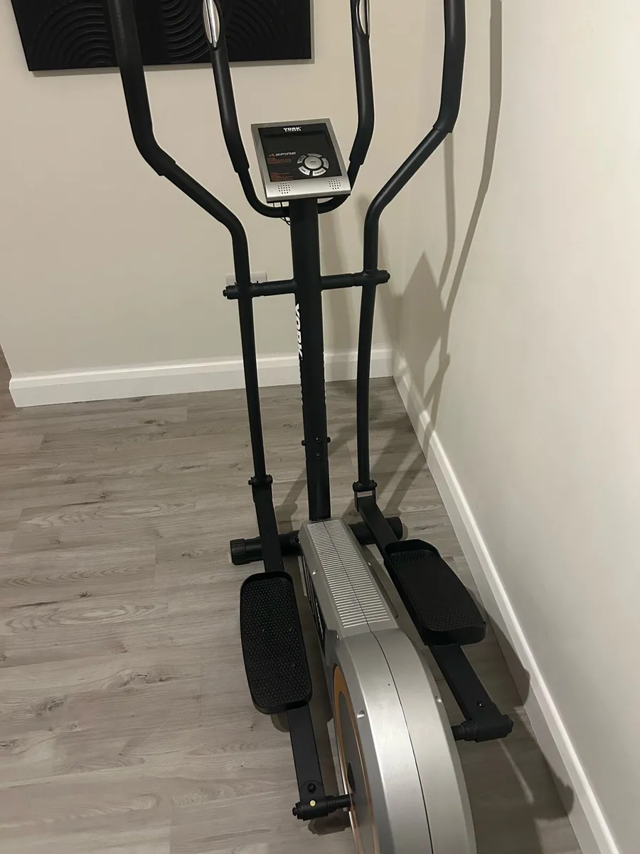 Crosstrainer - Image 2