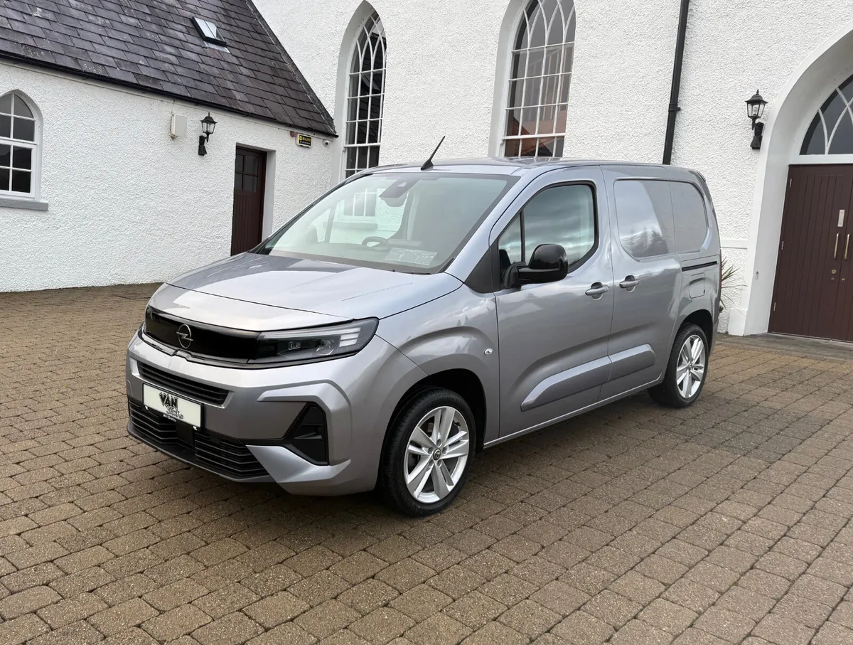 2024 (242Reg) Opel Combo Sportive NO VAT! - Image 3