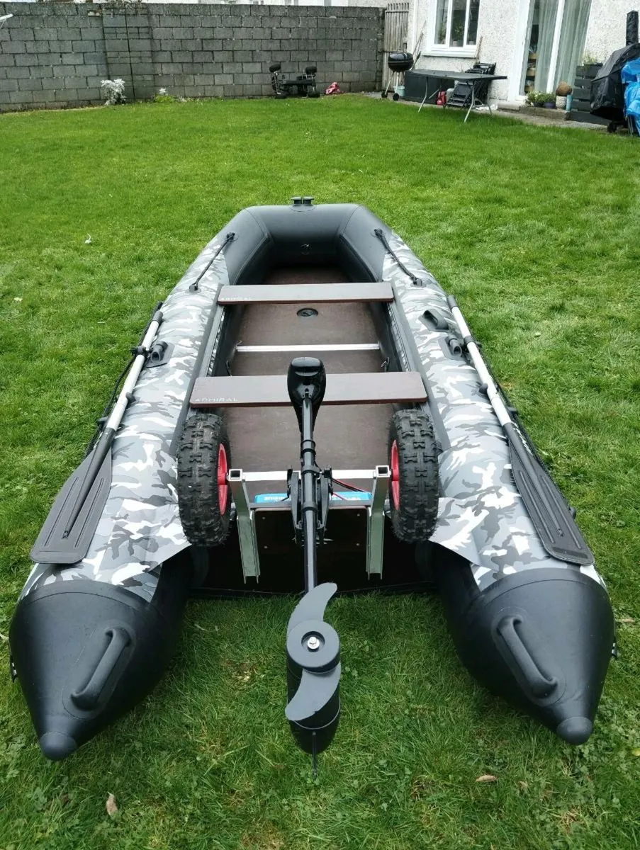 Inflatable boat - Image 3
