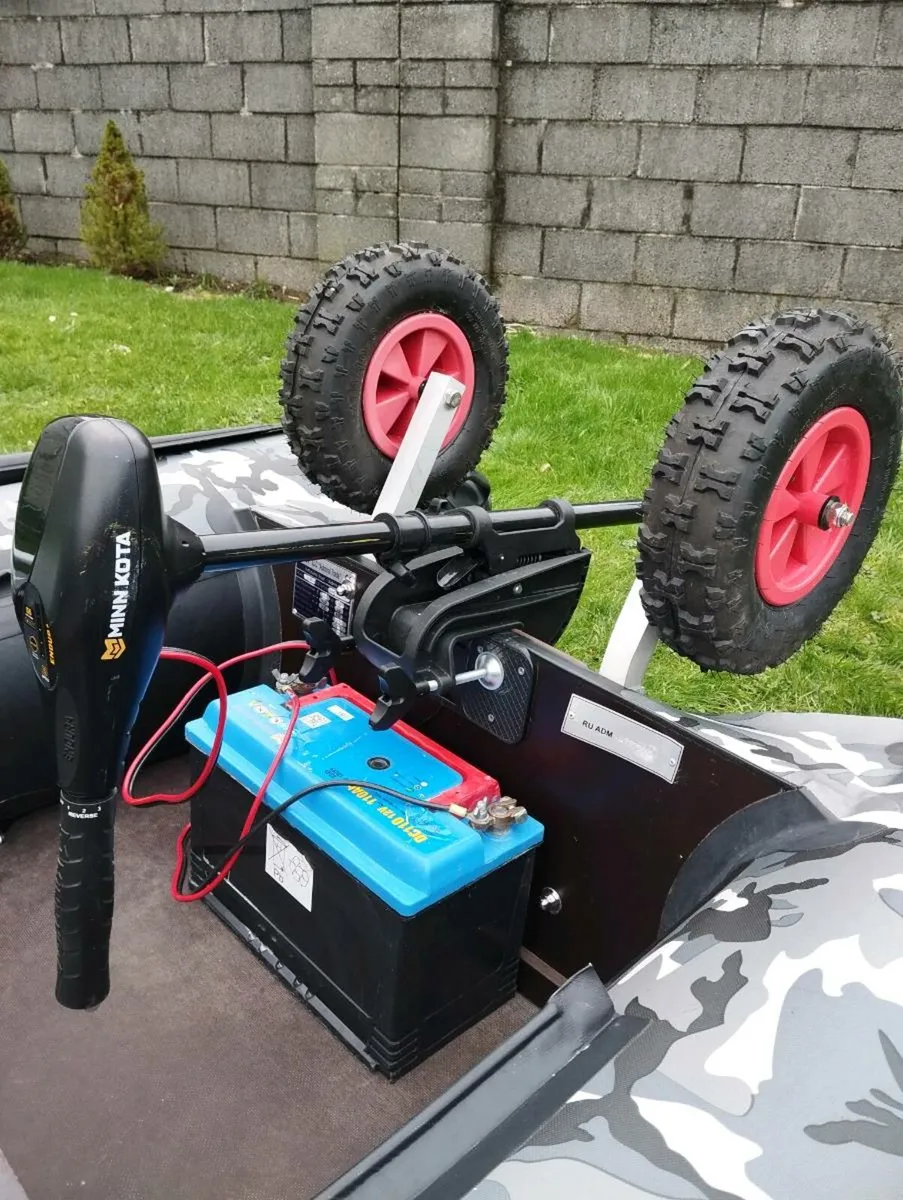 Inflatable boat - Image 4