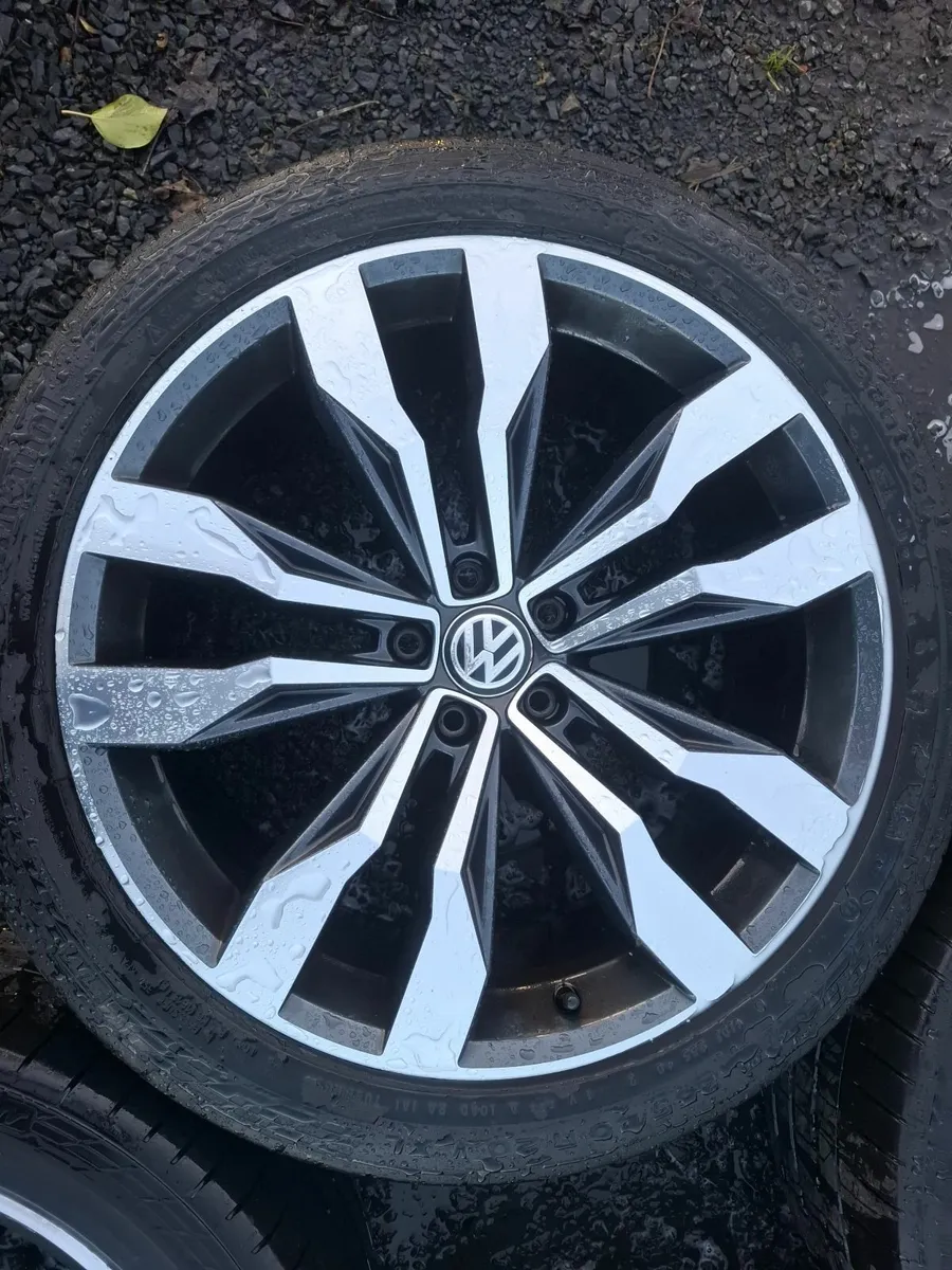 20" Genuine Vw Tiguan Alloys with tyres - Image 1