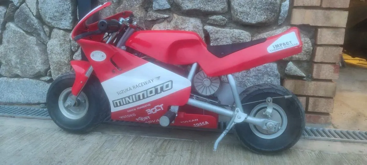 Electric mini moto and man cave piece - Image 3