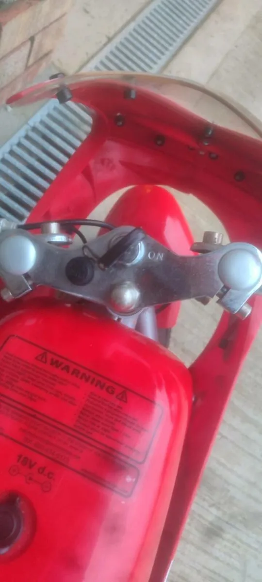 Electric mini moto and man cave piece - Image 2