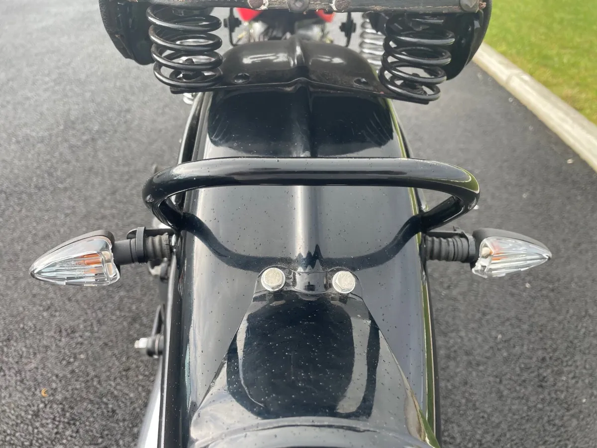 Vintage Motorcycle - Image 1