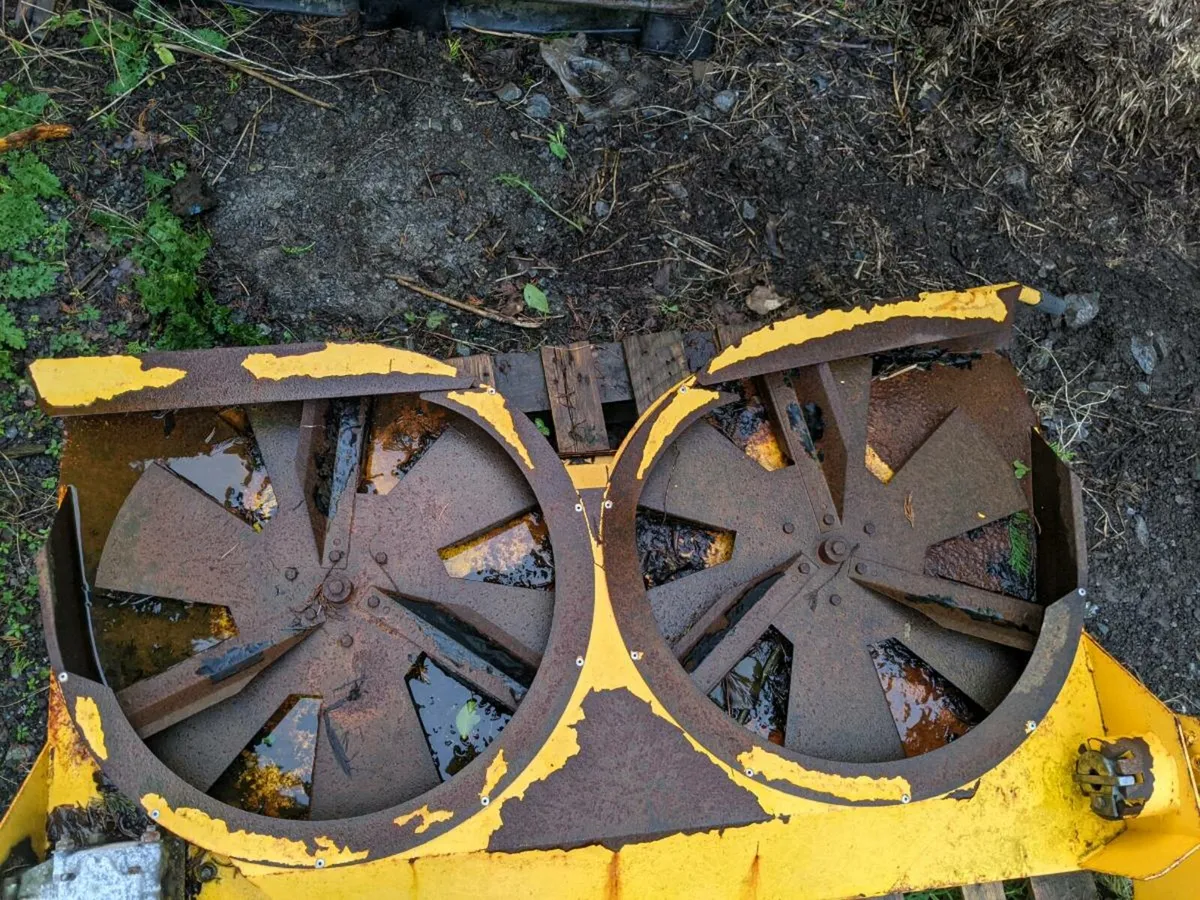 Miscellaneous combine harvester parts - Image 3