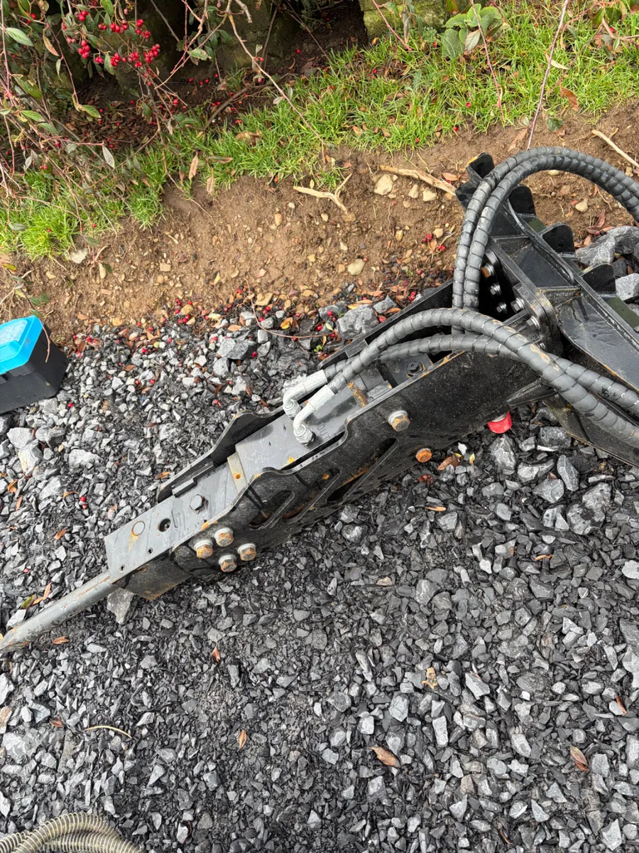 Unused Rock breaker to suit 1-2t digger - Image 4