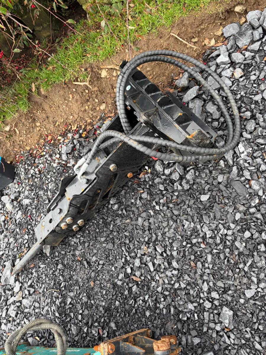 Unused Rock breaker to suit 1-2t digger - Image 1