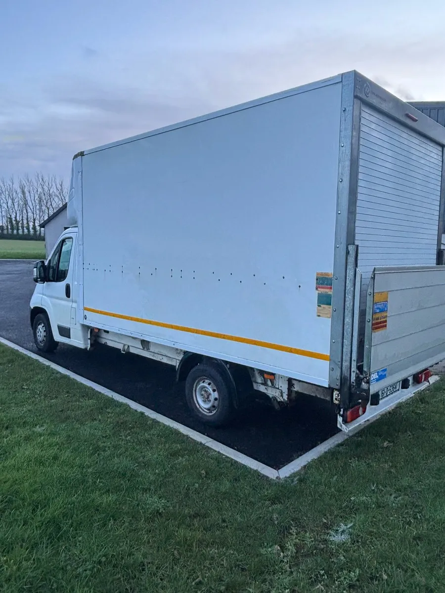 Peugeot boxer Luton box van - Image 3