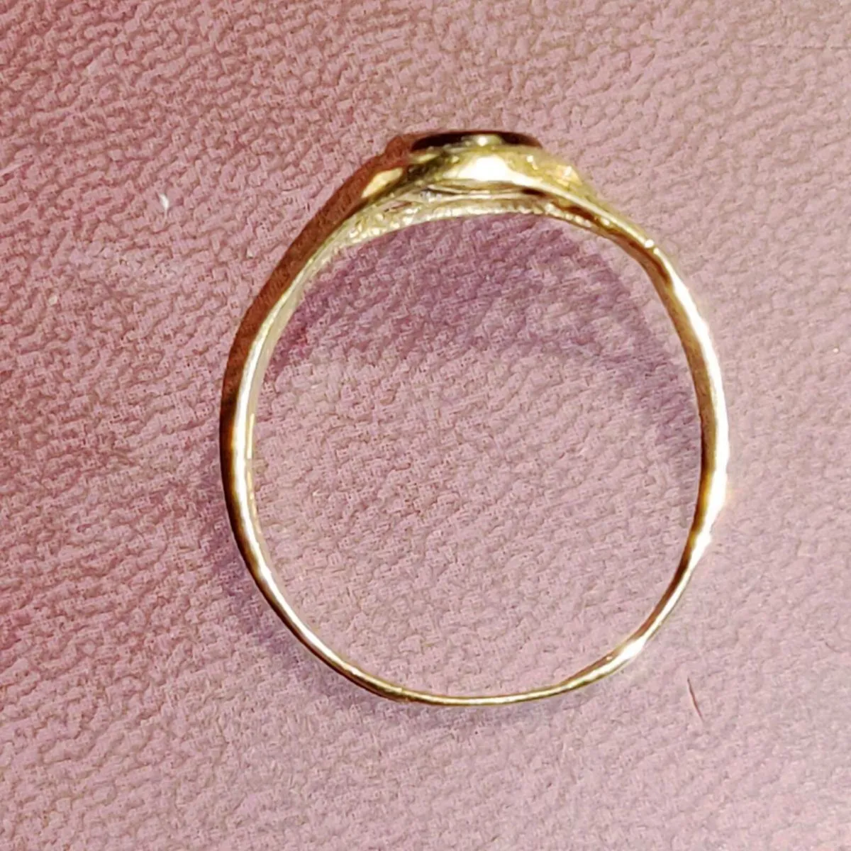 BLACK ONYX TRELLIS, 9CT Gold Vintage Signet Ring ! - Image 4