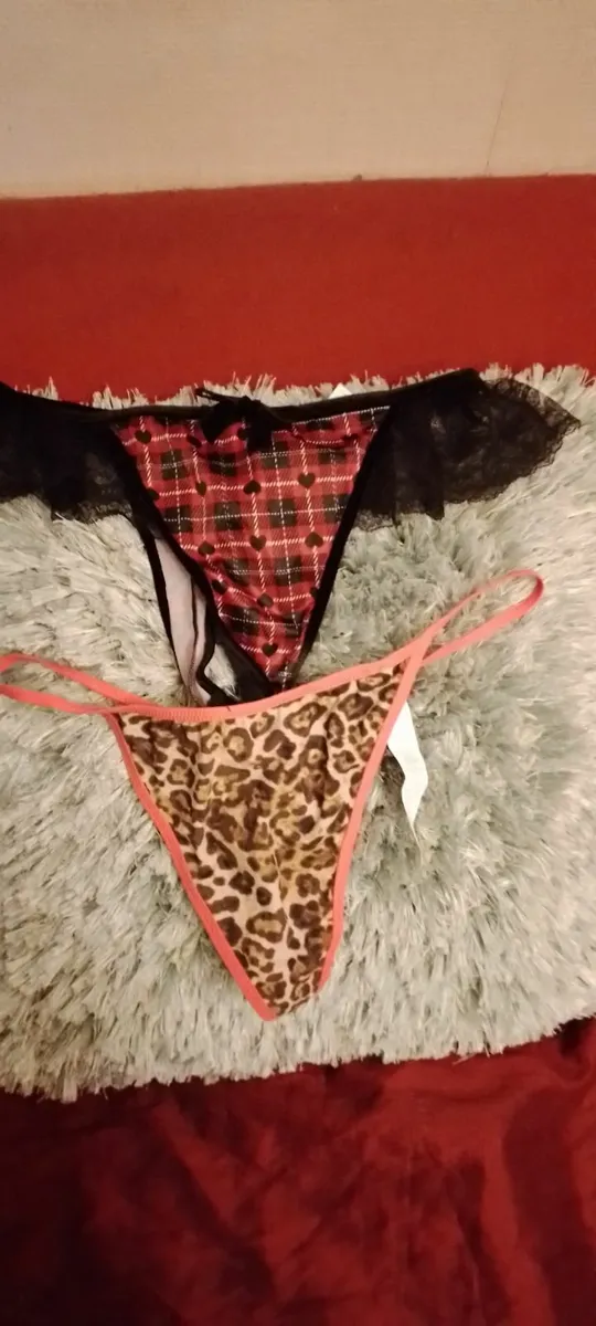 Crossdresser? Leatherlook.. silicone bra fillers.. - Image 2