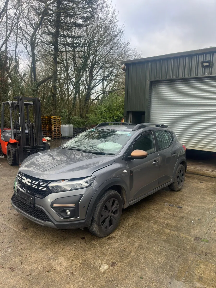 2025 Dacia Sandero Stepway - Image 3