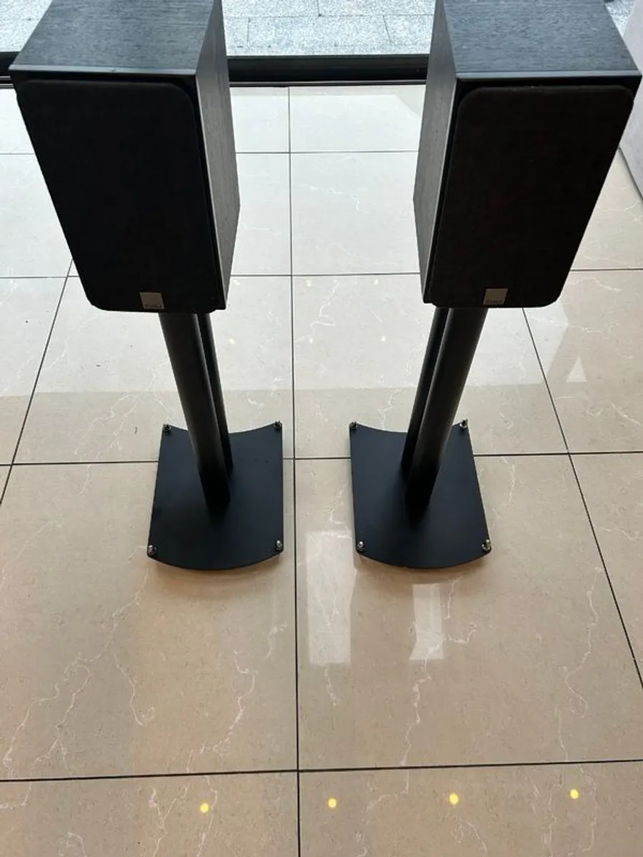 DALI OBERON 1  speakers and stands - Image 2