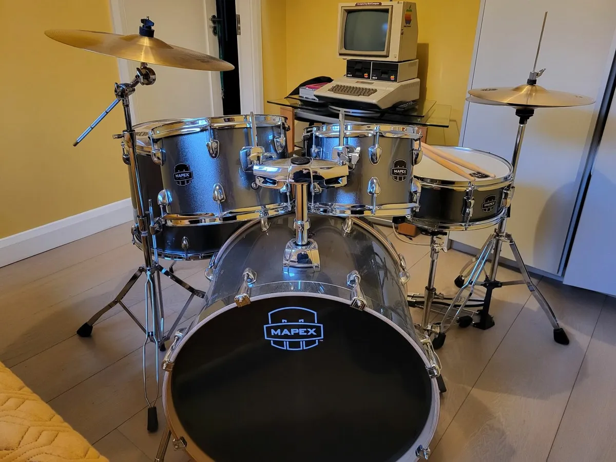 Mapex Venus 22'' 5pc Drum Kit (like NEW) - Image 3