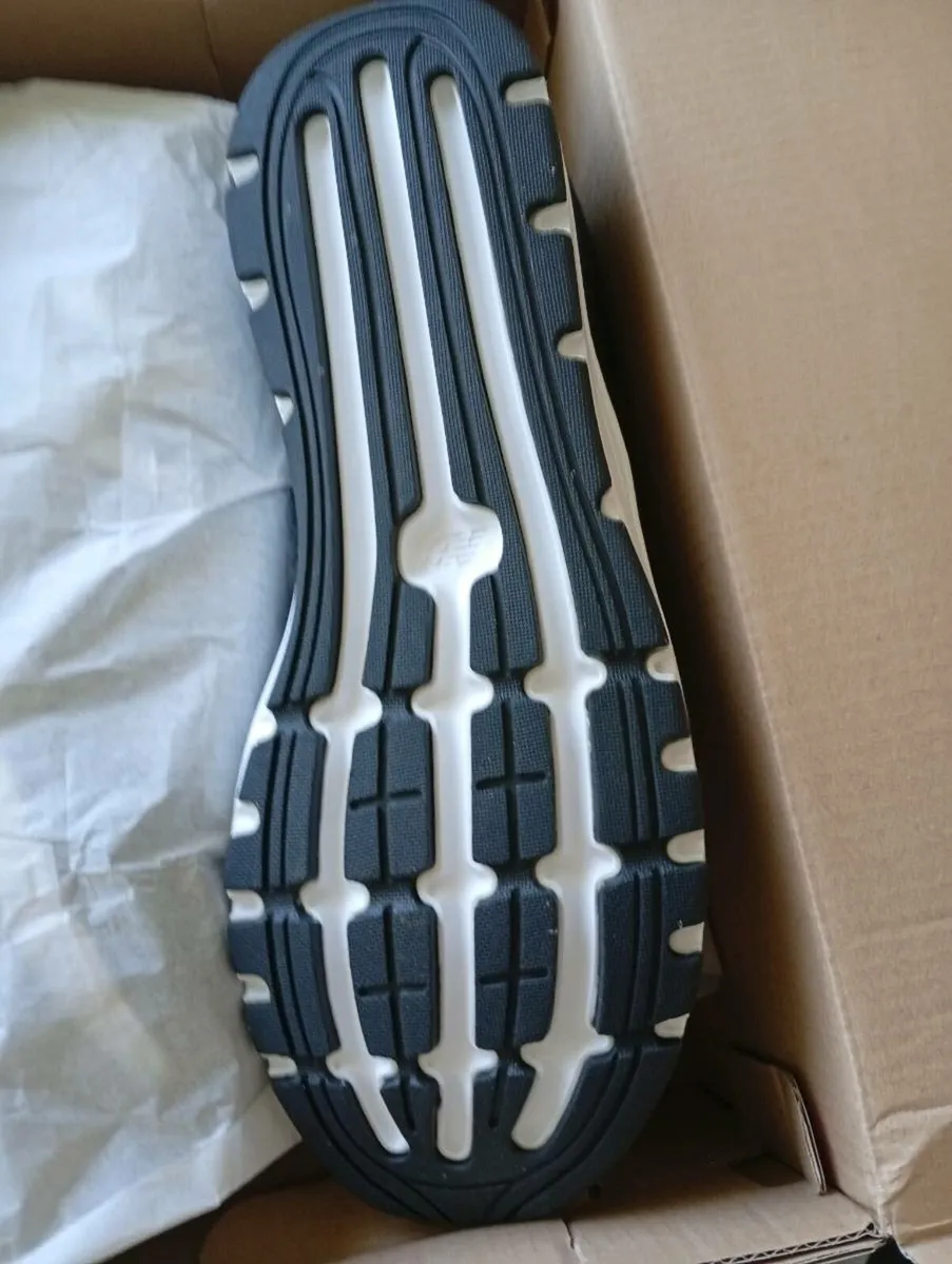 New Balance ladies runners. - Image 4