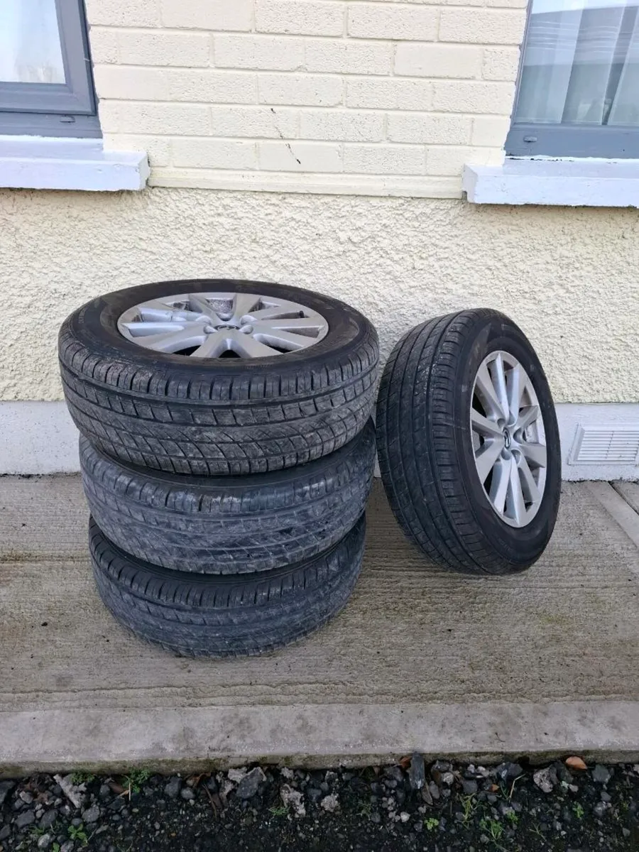 4 tyres & alloys 225/65R 17 - Image 1
