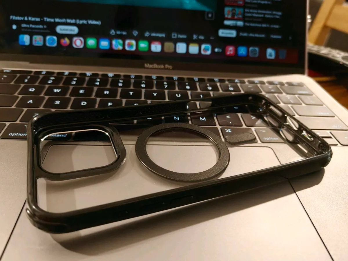 Cover for iPhone 16 Pro Max - Image 3