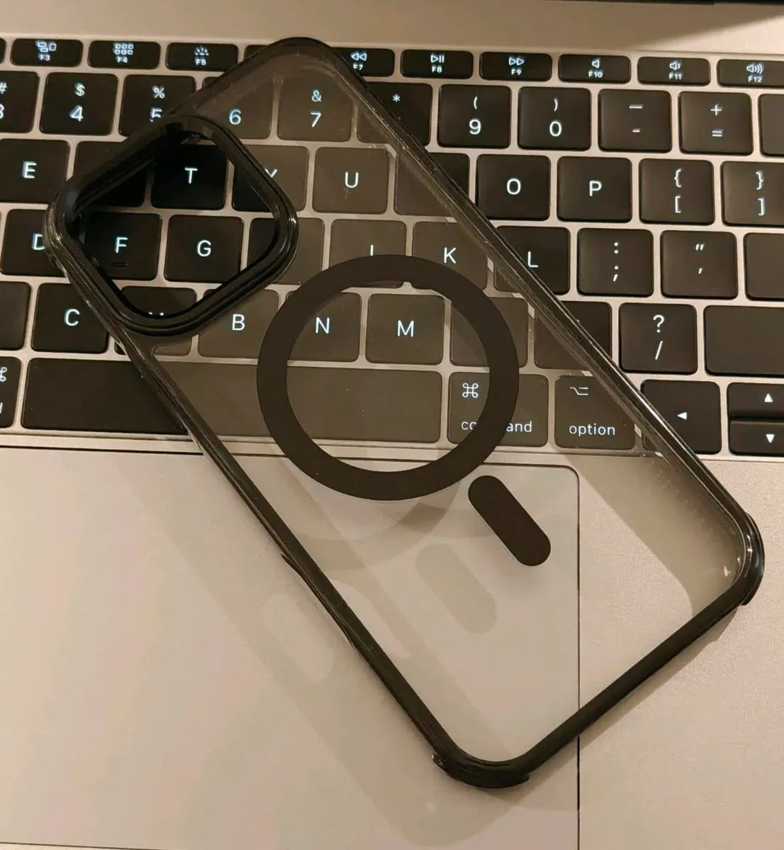 Cover for iPhone 16 Pro Max - Image 1