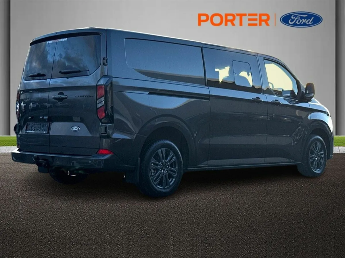 Ford Transit Custom *CREW CAB* PHEV LIMITED - Image 4