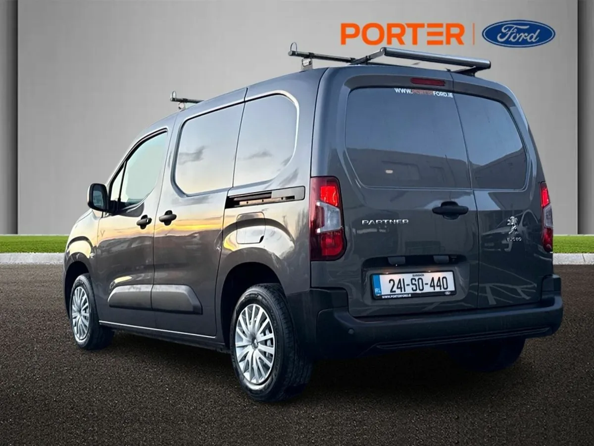 Peugeot Partner 1.5 HDI PRO PLUS 100PS  (NO VAT) - Image 4