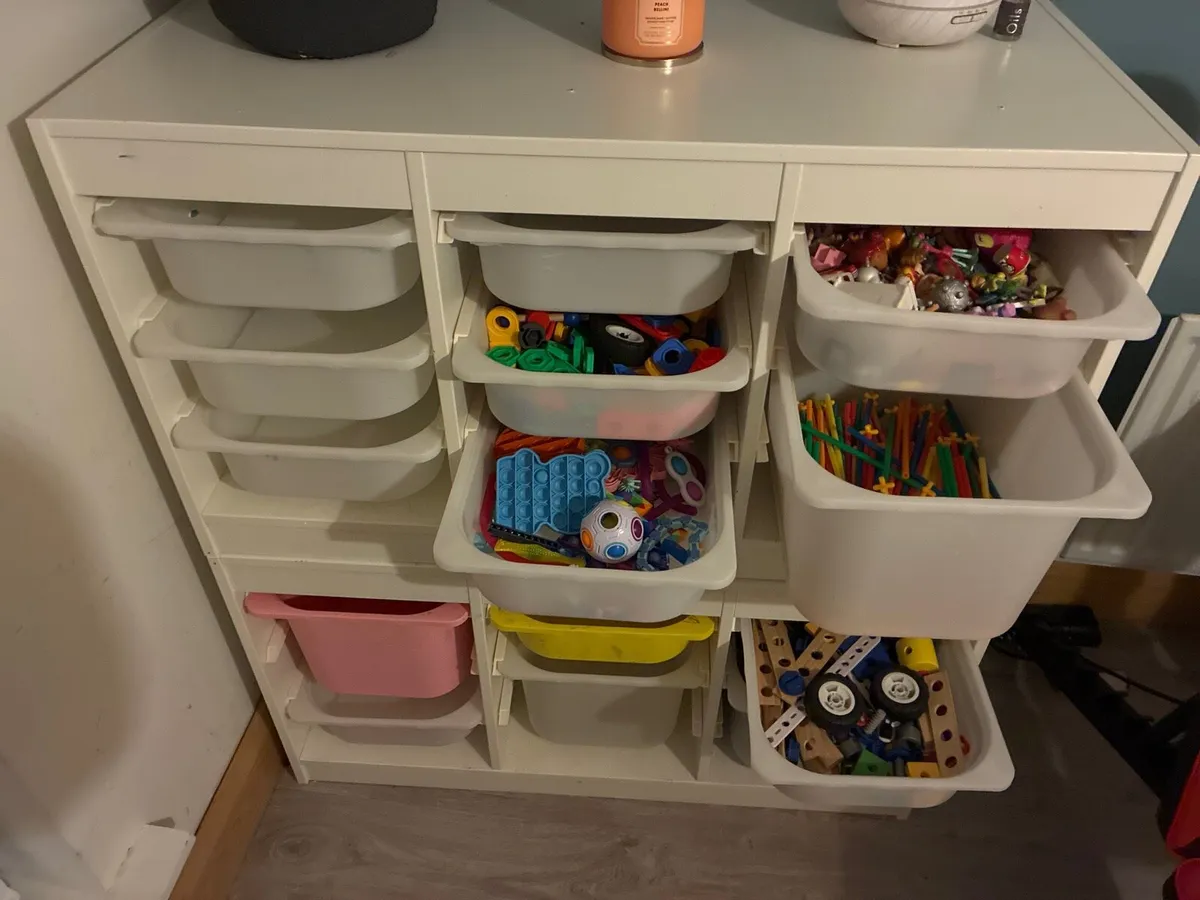 Storage unit - Image 1