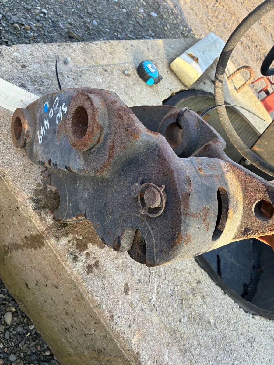 Quick hitches for 6/8 ton - Image 4