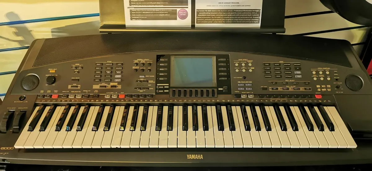 Yamaha PSR 8000 Professional Arranger Keyboard - Image 2