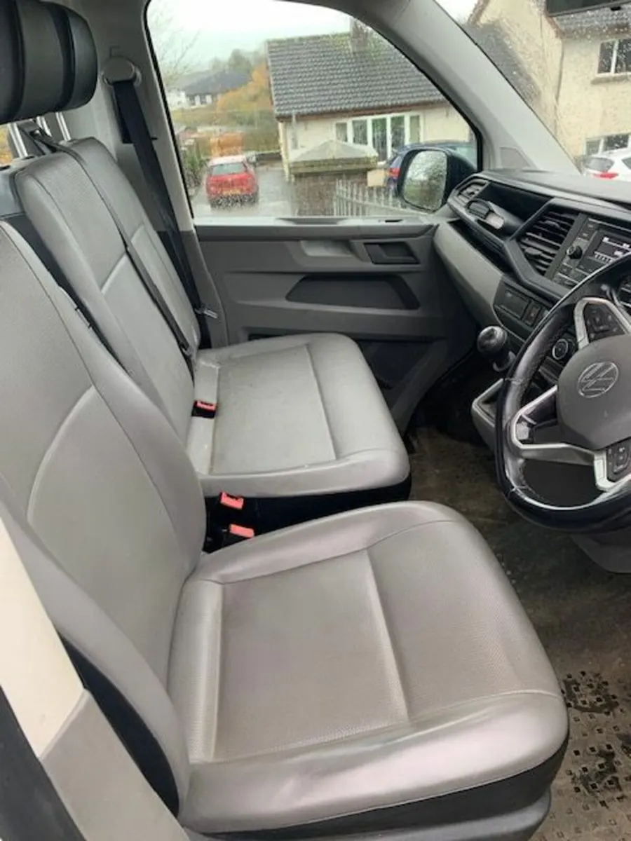 Volkswagen Transporter 2022 - Image 4