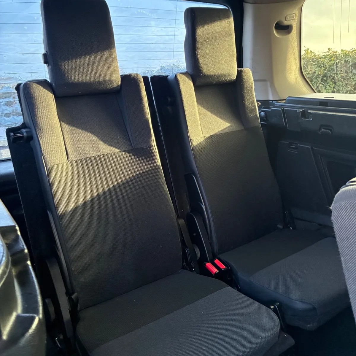 2004 crewcab discovery breaking - Image 2