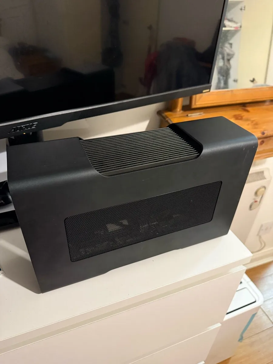 Razer core V2 Thunderbolt 3 - Image 1